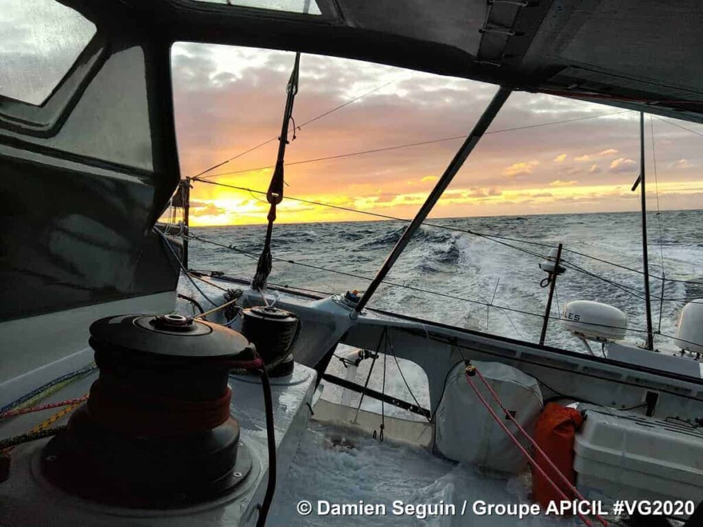 photo eau 1024x768 - Vendée Globe : 33 navigateurs font le tour du monde en solitaire
